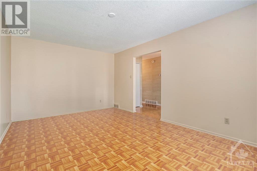 1064 Bourget Avenue, Ottawa, Ontario  K1J 8C2 - Photo 8 - 1360855