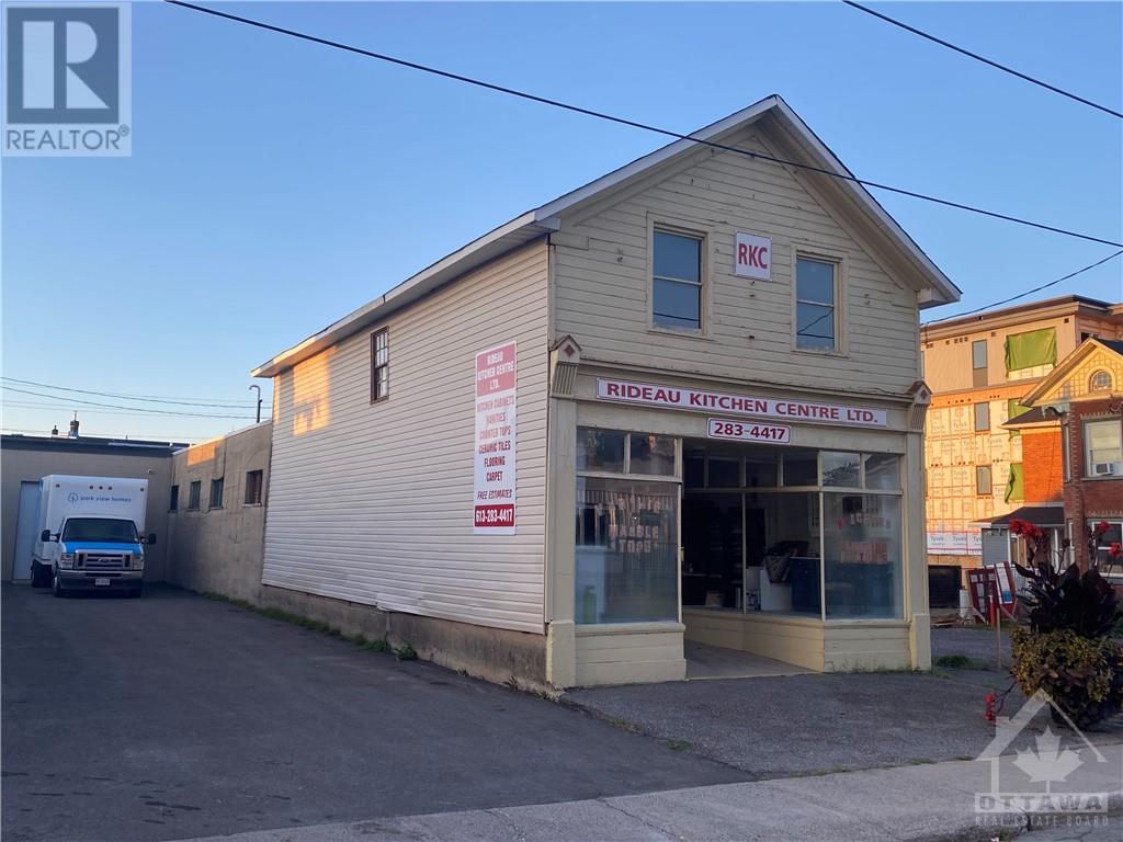 7 WILLIAM STREET W, smiths falls, Ontario