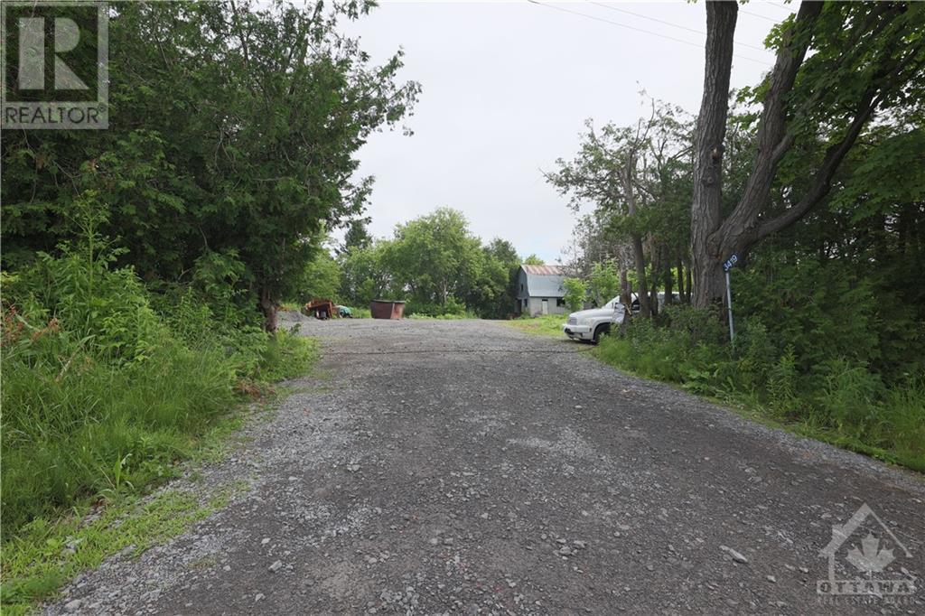 3419 Old Montreal Road, Cumberland, Ontario  K4C 1H8 - Photo 3 - 1361845