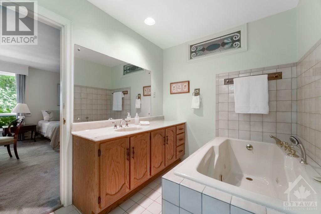 170 Lakeway Drive, Ottawa, Ontario  K1L 5B3 - Photo 15 - 1361350