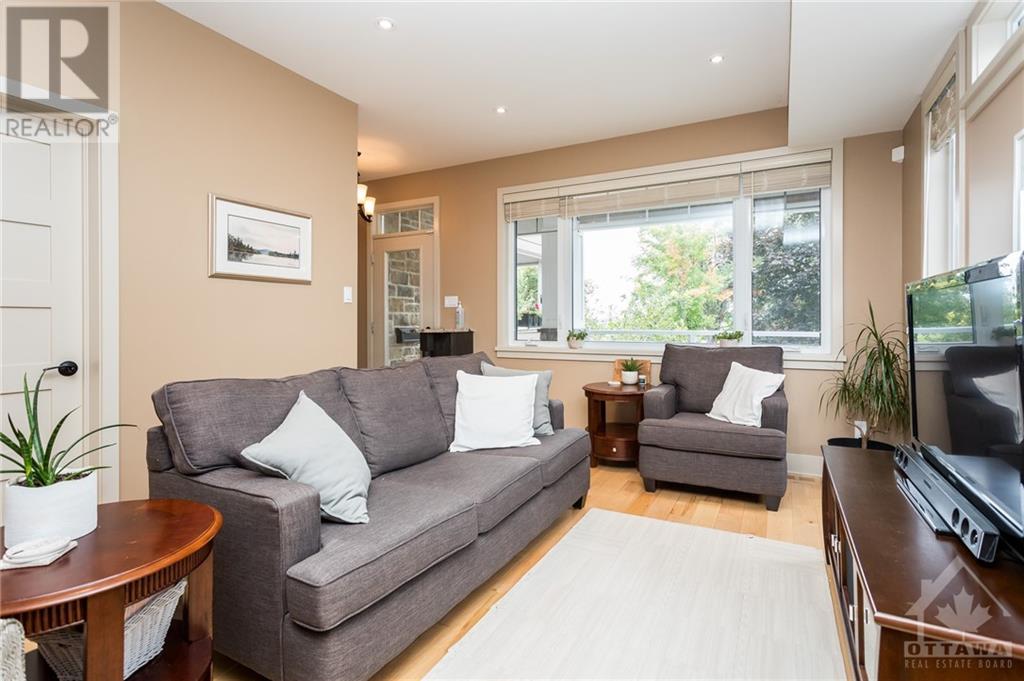 267 Kirchoffer Avenue, Ottawa, Ontario  K2A 1Y1 - Photo 5 - 1361772