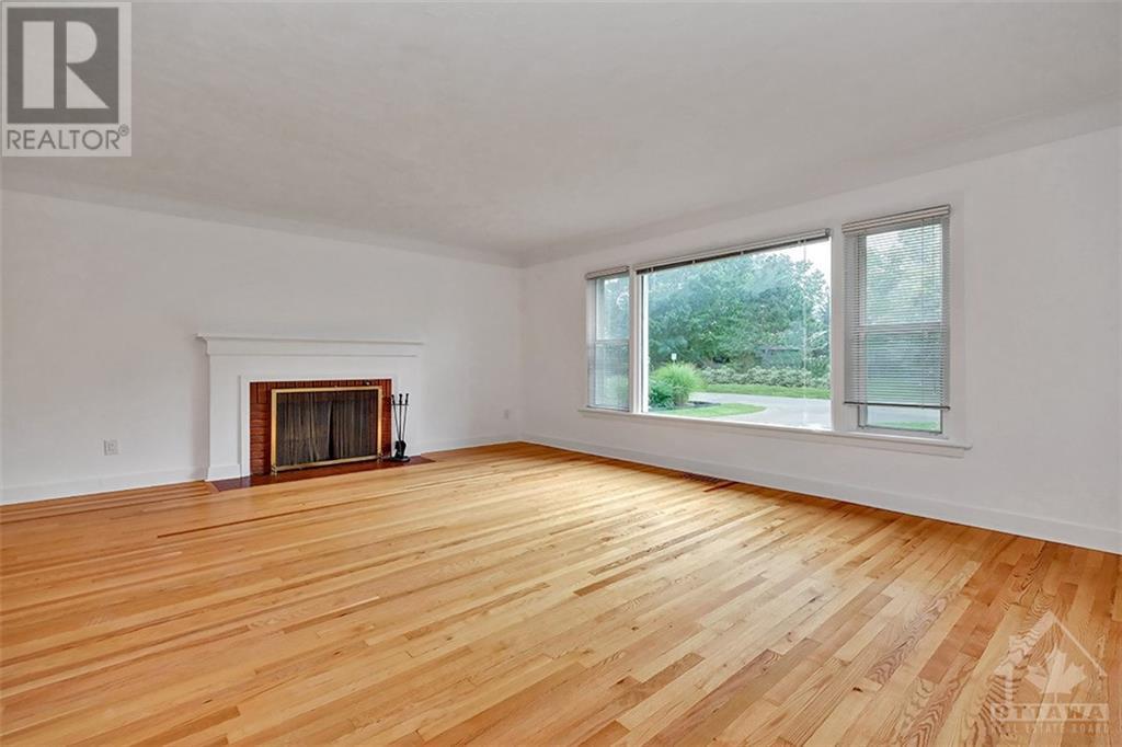255 Faircrest Drive, Ottawa, Ontario  K1H 5C9 - Photo 4 - 1361912
