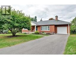 255 FAIRCREST DRIVE, ottawa, Ontario