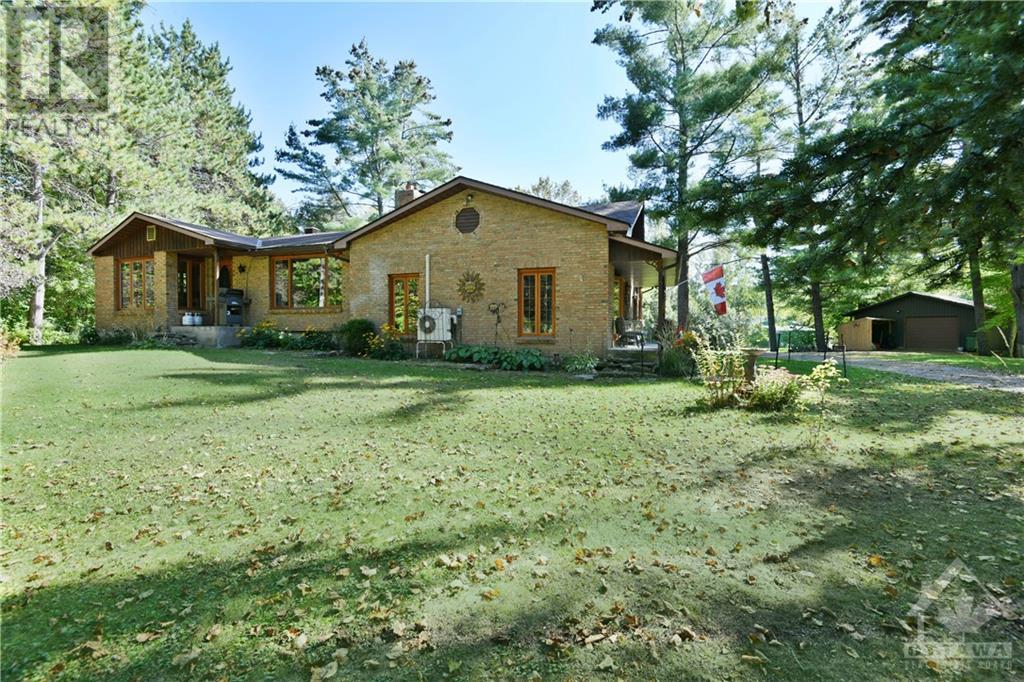 2289 Ross Road, Pembroke, Ontario  K8A 6W4 - Photo 2 - 1361710