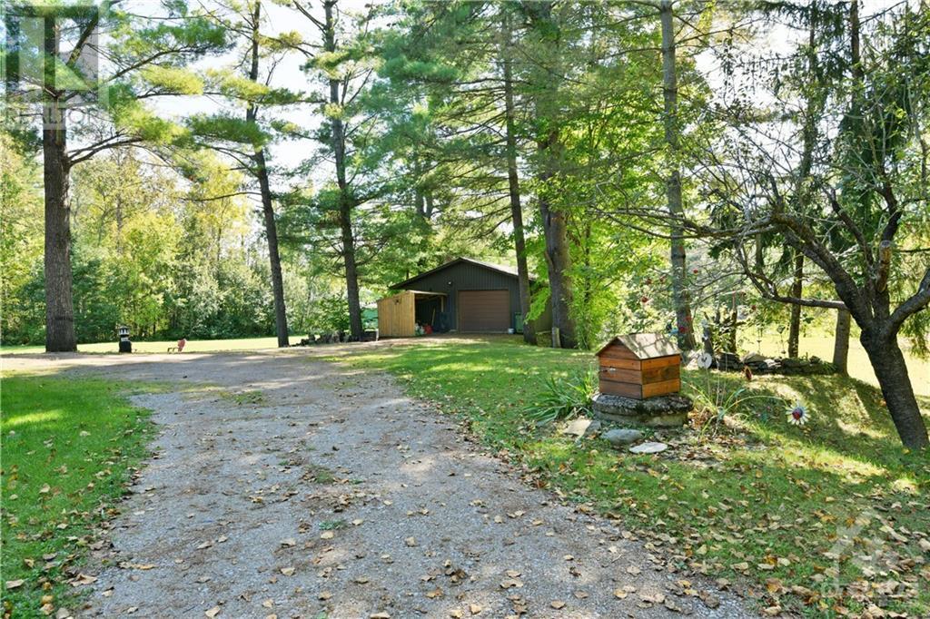 2289 Ross Road, Pembroke, Ontario  K8A 6W4 - Photo 8 - 1361710