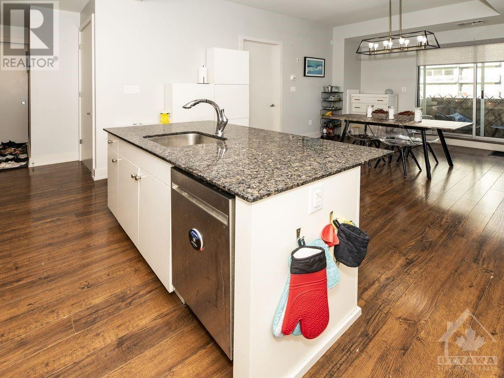 100 Champagne Avenue S Unit#1004, Ottawa, Ontario  K1S 4P4 - Photo 9 - 1361861