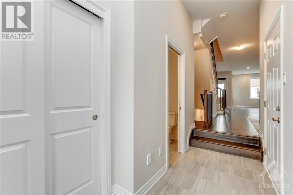 326 Ventoux Avenue, Orleans, Ontario  K4A 5L6 - Photo 3 - 1361587