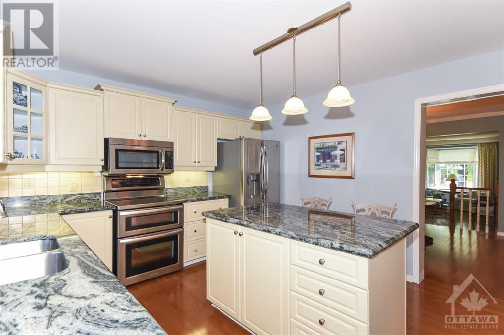 231 Walden Drive, Ottawa, Ontario  K2K 2M3 - Photo 8 - 1361577