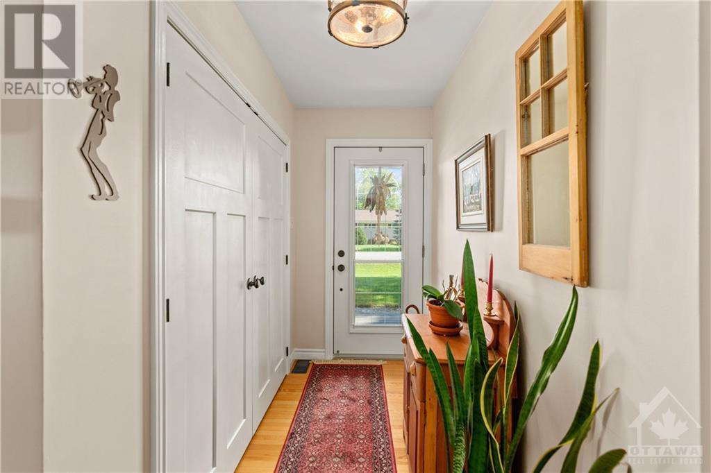 6528 Marina Drive, Manotick, Ontario  K4M 1B3 - Photo 3 - 1361460