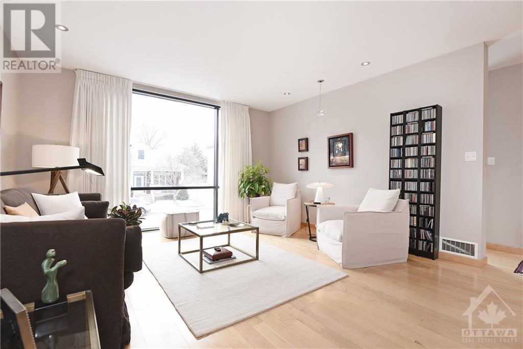 54 Douglas Avenue, Ottawa, Ontario  K1M 1G2 - Photo 4 - 1362053