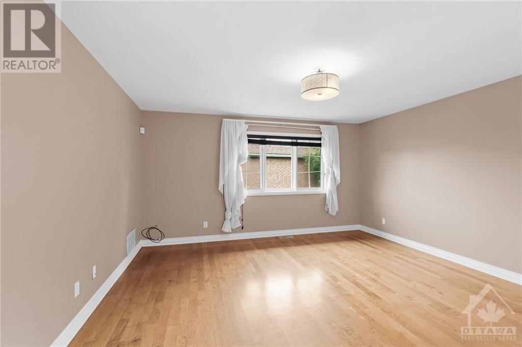 1093a Normandy Crescent, Ottawa, Ontario  K2C 0L9 - Photo 14 - 1351472