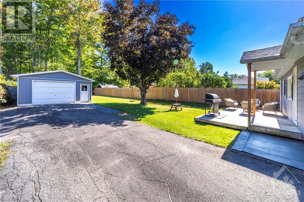 1111 Meadow Lane Road, Ottawa, Ontario  K4C 1C3 - Photo 18 - 1362223