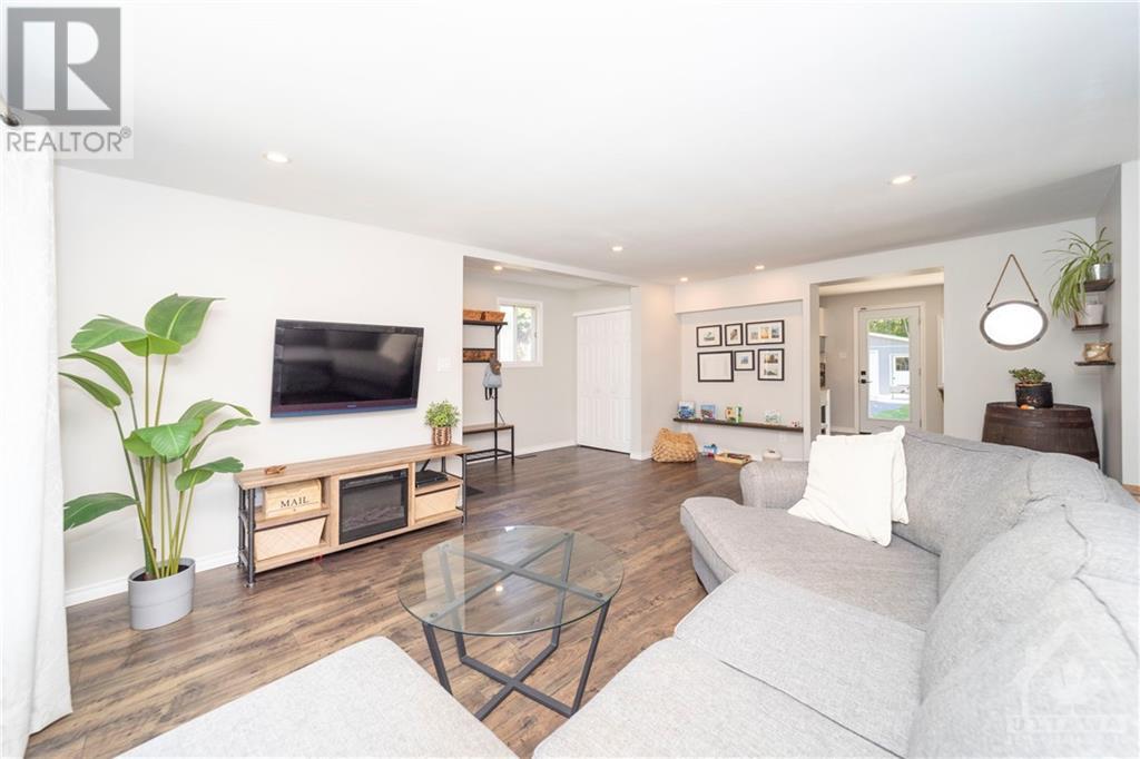 1111 Meadow Lane Road, Ottawa, Ontario  K4C 1C3 - Photo 7 - 1362223