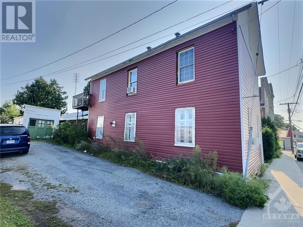 2083 Dundas Street, Cardinal, Ontario  K0E 1E0 - Photo 2 - 1362181