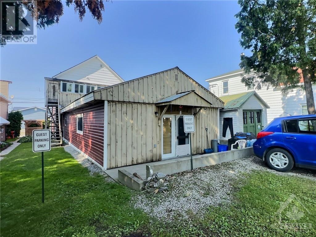 2083 Dundas Street, Cardinal, Ontario  K0E 1E0 - Photo 4 - 1362181