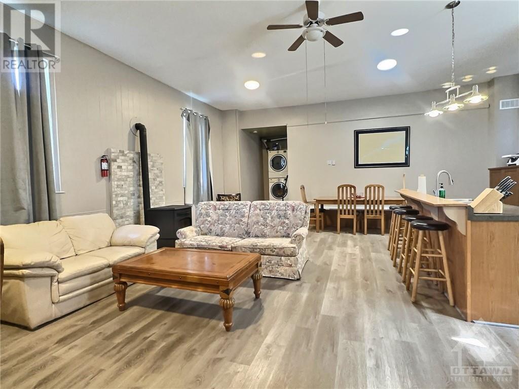 2083 Dundas Street, Cardinal, Ontario  K0E 1E0 - Photo 6 - 1362181