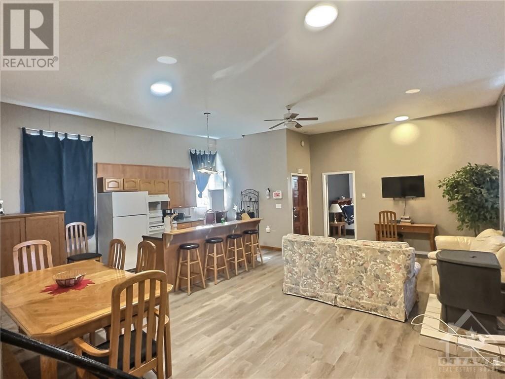 2083 Dundas Street, Cardinal, Ontario  K0E 1E0 - Photo 7 - 1362181