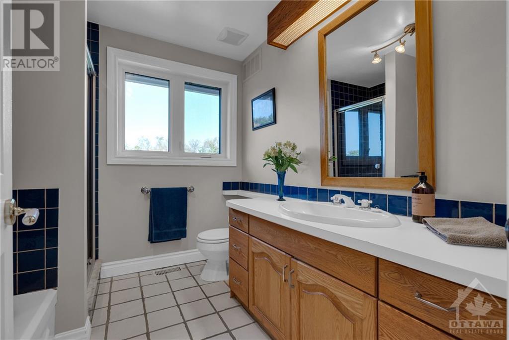 18 Marchbrook Circle, Ottawa, Ontario  K2W 1A1 - Photo 21 - 1362209