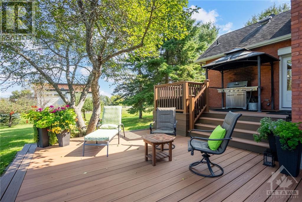 18 Marchbrook Circle, Ottawa, Ontario  K2W 1A1 - Photo 25 - 1362209