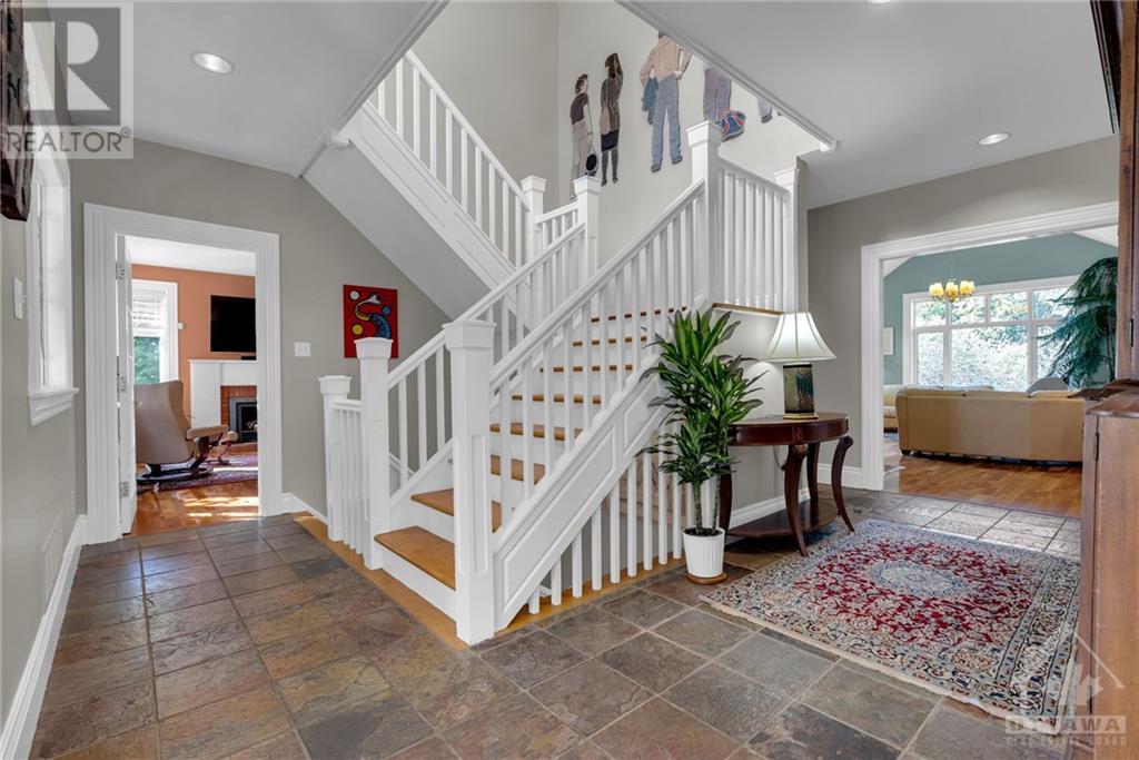18 Marchbrook Circle, Ottawa, Ontario  K2W 1A1 - Photo 6 - 1362209