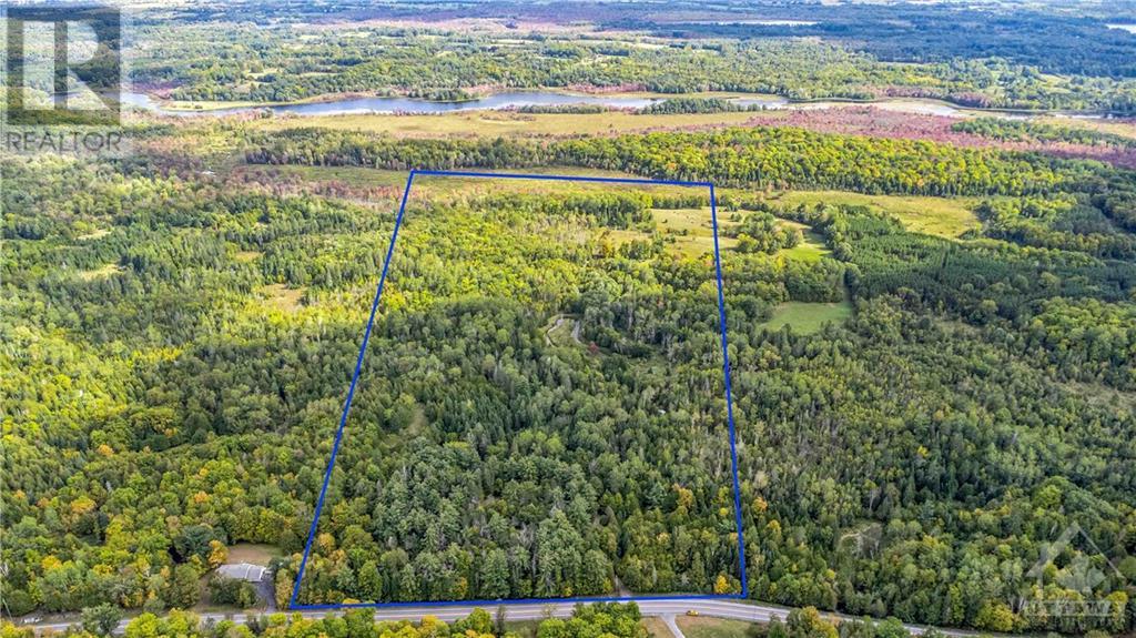 3239 MCDONALD'S CORNERS ROAD, lanark, Ontario