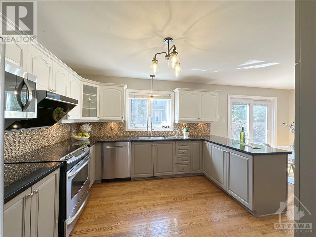 2 Shaughnessy Crescent, Kanata, Ontario  K2K 2P1 - Photo 12 - 1362272