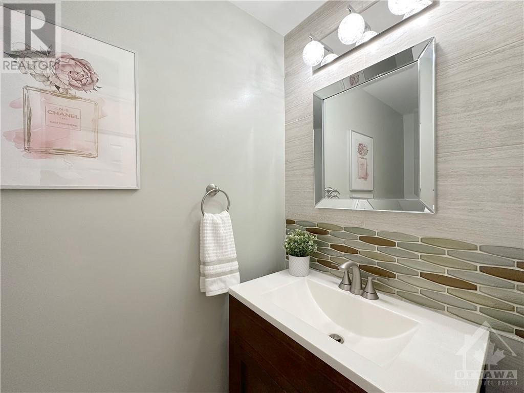 2 Shaughnessy Crescent, Kanata, Ontario  K2K 2P1 - Photo 17 - 1362272