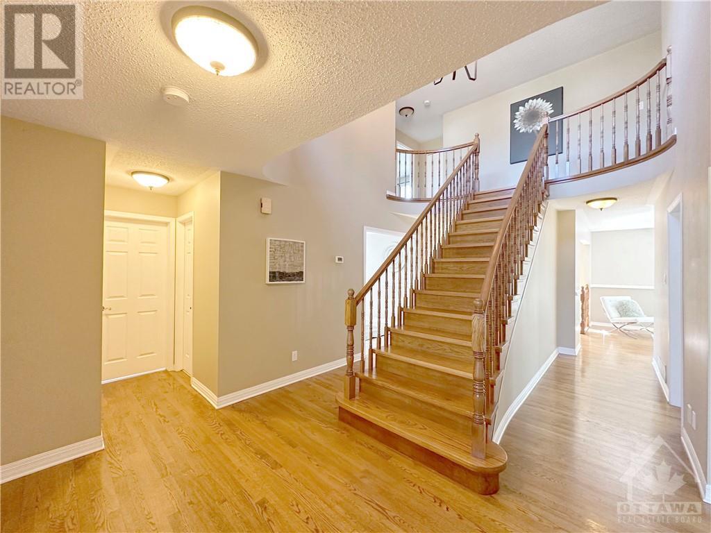 2 Shaughnessy Crescent, Kanata, Ontario  K2K 2P1 - Photo 3 - 1362272