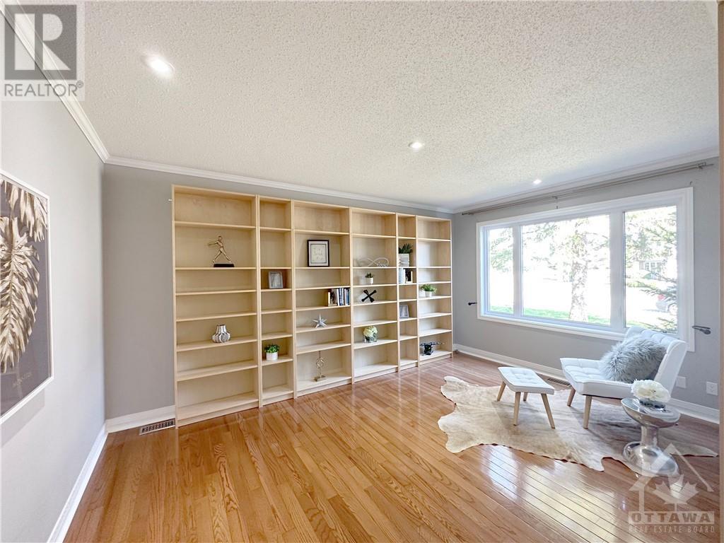 2 Shaughnessy Crescent, Kanata, Ontario  K2K 2P1 - Photo 4 - 1362272
