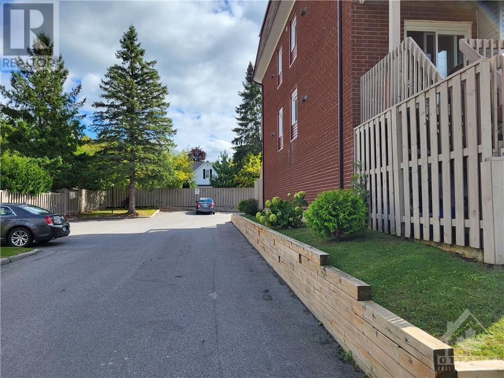 24 Townline Rd West Road Unit#104, Carleton Place, Ontario  K7C 4B6 - Photo 3 - 1361596