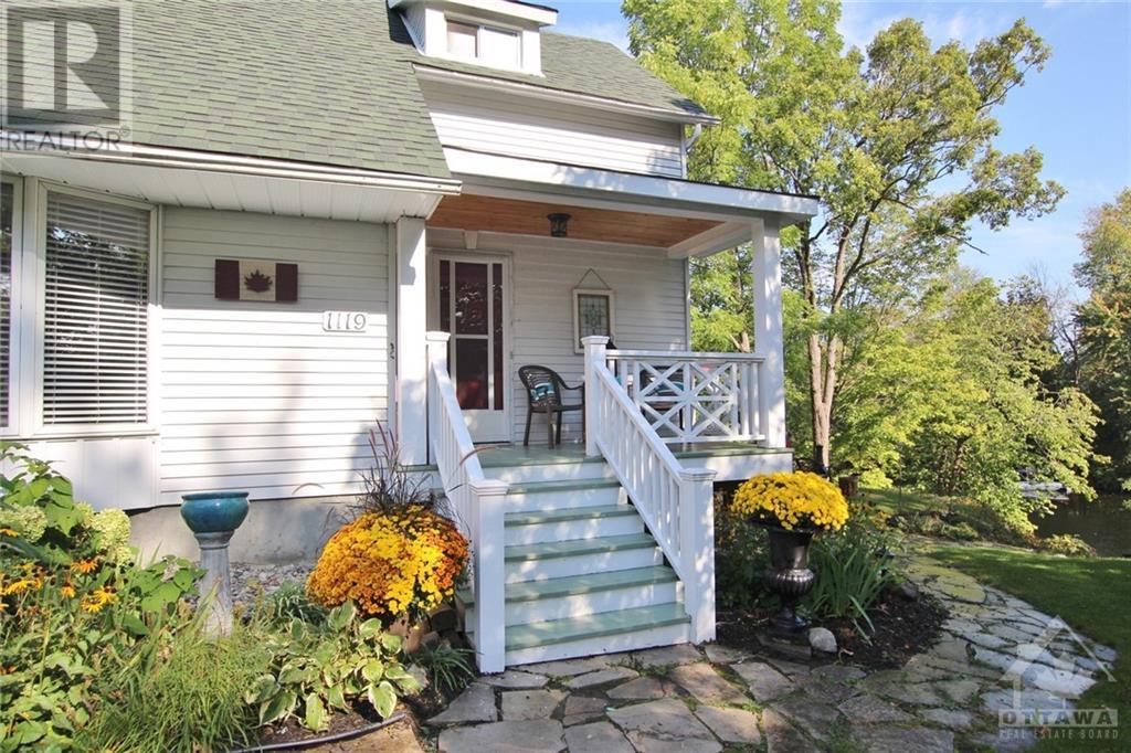 1119 Tighe Street, Manotick, Ontario  K4M 1A3 - Photo 3 - 1361949