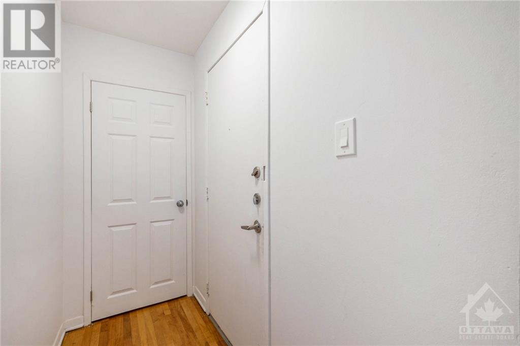 910 Watson Street, Ottawa, Ontario  K2B 6B9 - Photo 3 - 1361777