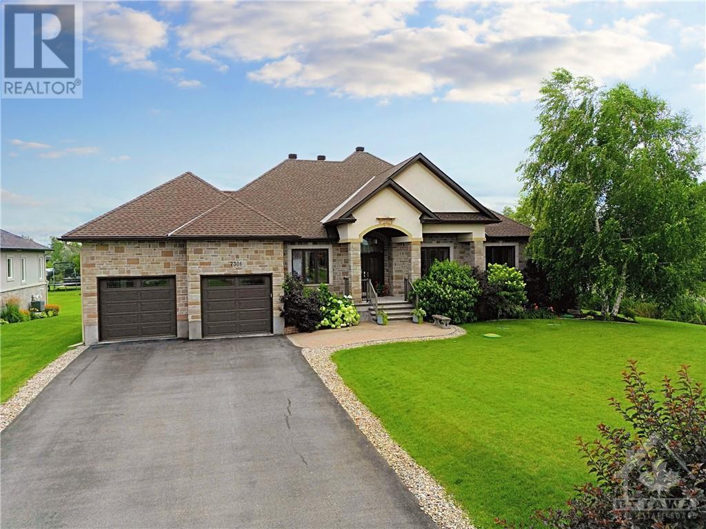 7301 BLUE WATER CRESCENT, ottawa, Ontario