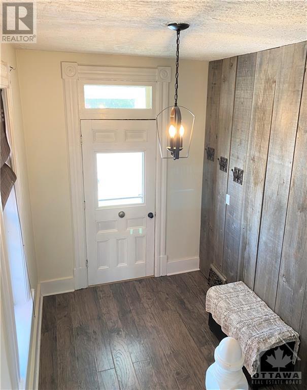 88 Russell Street E, Smiths Falls, Ontario  K7A 1J7 - Photo 3 - 1362484