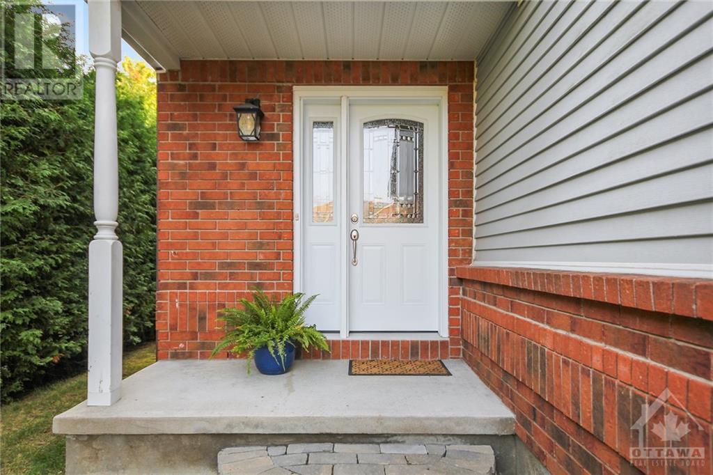 58 Blackdome Crescent, Ottawa, Ontario  K2T 1B1 - Photo 2 - 1362198