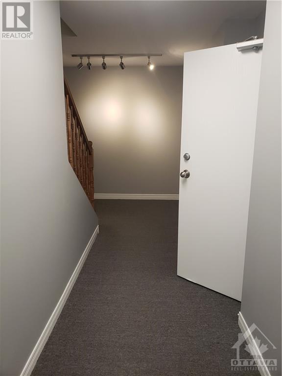 90 Centrepointe Drive Unit#6, Ottawa, Ontario  K2G 6B1 - Photo 3 - 1362688
