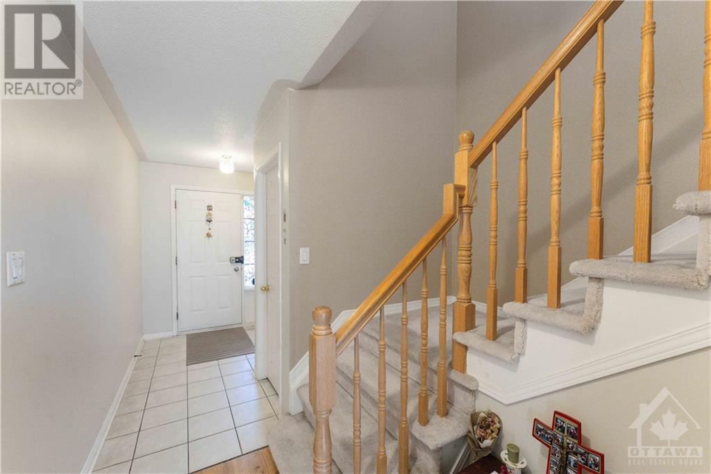2597 Crosscut Terrace, Ottawa, Ontario  K1T 4A1 - Photo 3 - 1362647