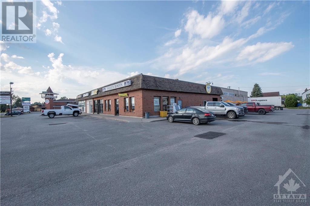 100 Madawaska Boulevard, Arnprior, Ontario  K7S 1S7 - Photo 3 - 1362247