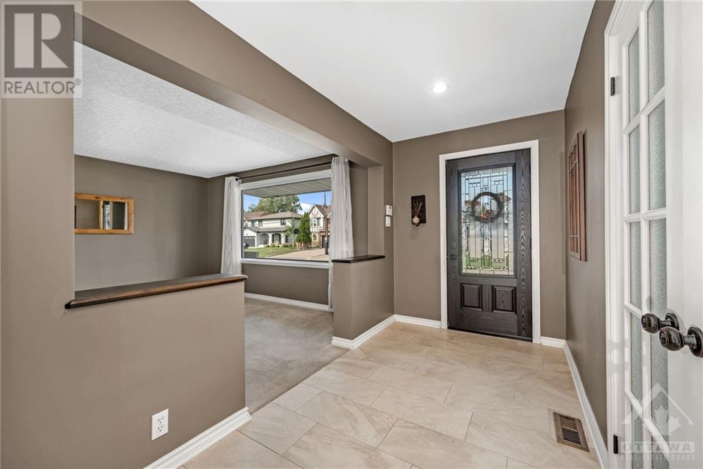 1474 Rosebella Avenue, Ottawa, Ontario  K1T 1E6 - Photo 2 - 1362128