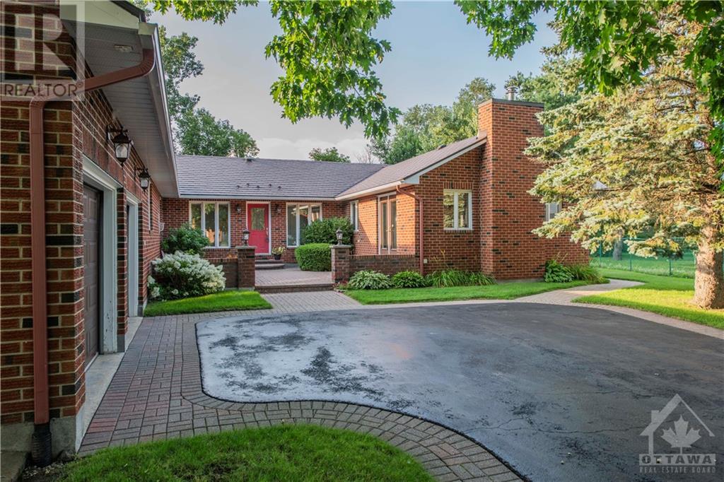 175 Grandpre Court, Ottawa, Ontario  K4B 1K3 - Photo 2 - 1362454