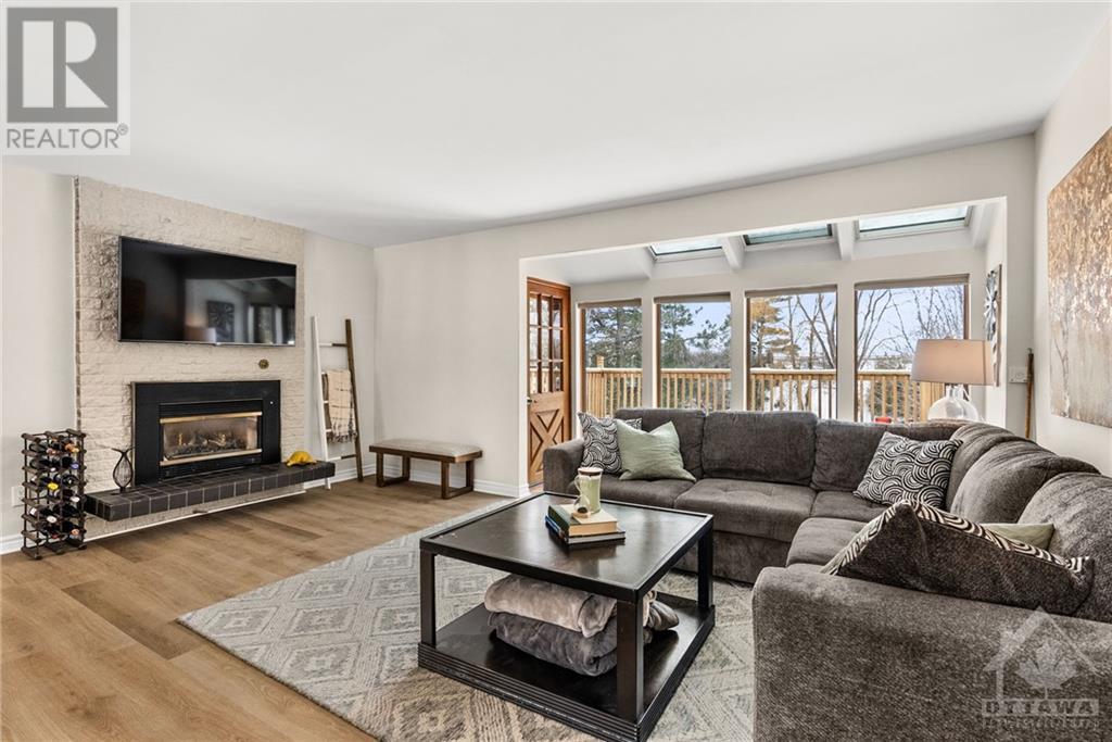 5272 Mclean Crescent, Manotick, Ontario  K4M 1G1 - Photo 3 - 1362803