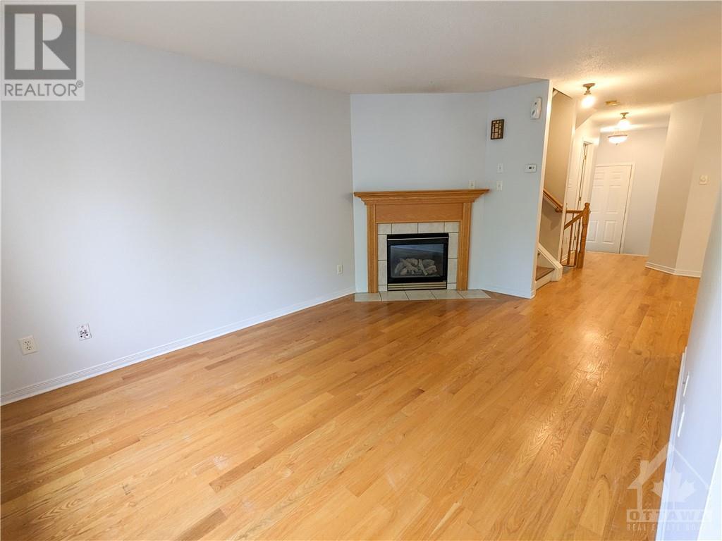 25 Carwood Circle, Ottawa, Ontario  K1K 4V3 - Photo 2 - 1362762