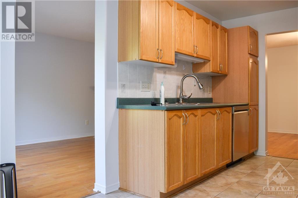 25 Carwood Circle, Ottawa, Ontario  K1K 4V3 - Photo 3 - 1362762