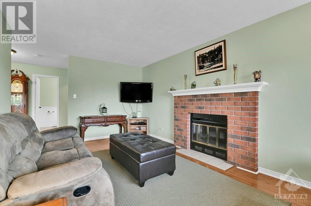 20 Gesner Court, Ottawa, Ontario  K2L 3K1 - Photo 10 - 1362829