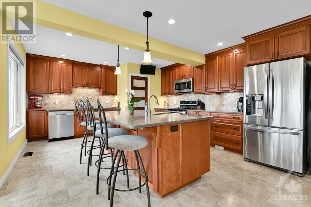 20 Gesner Court, Ottawa, Ontario  K2L 3K1 - Photo 2 - 1362829