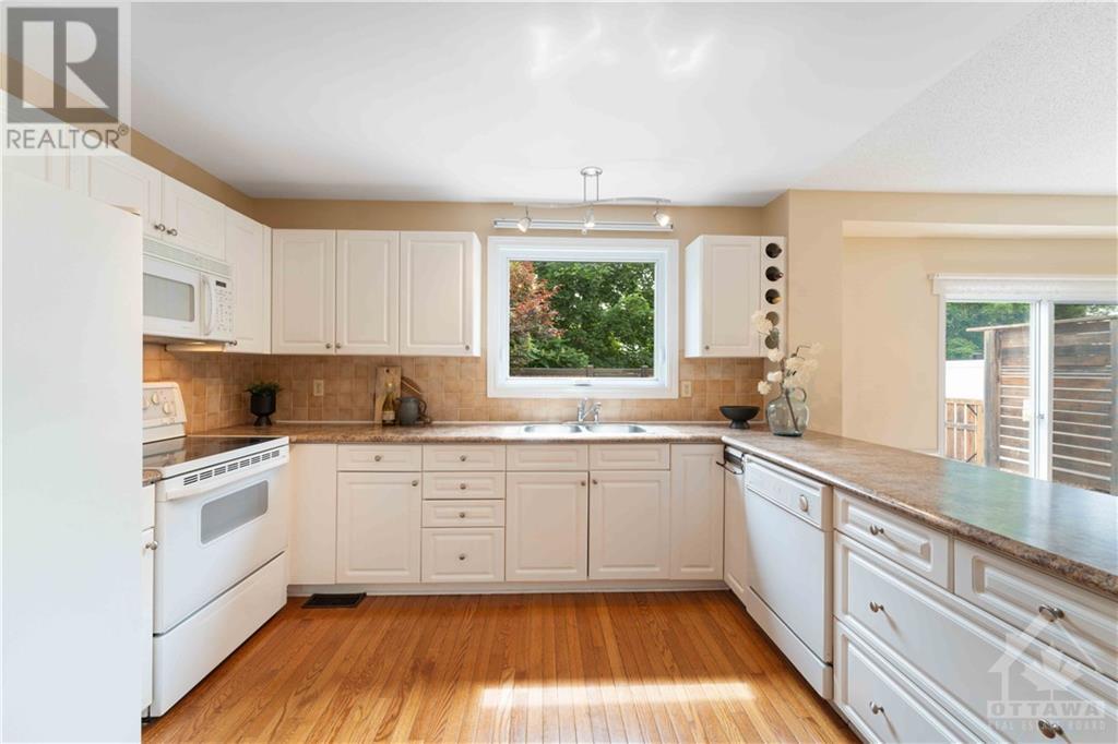 2741 Massicotte Lane, Ottawa, Ontario  K1T 3G9 - Photo 7 - 1362791