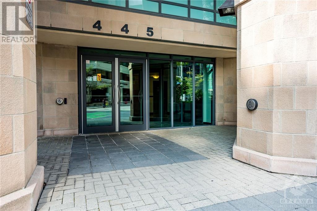 445 Laurier Avenue W Unit#1802, Ottawa, Ontario  K1R 0A2 - Photo 2 - 1362650