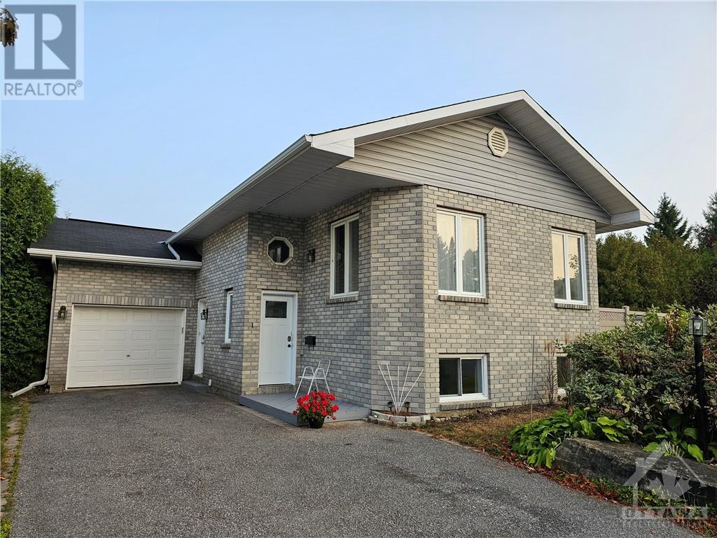 1 MARCASITE ROAD, ottawa, Ontario