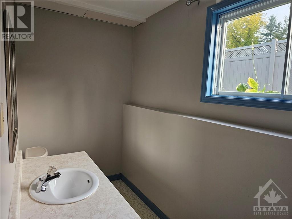 1 Marcasite Road, Ottawa, Ontario  K2L 4C5 - Photo 20 - 1362828