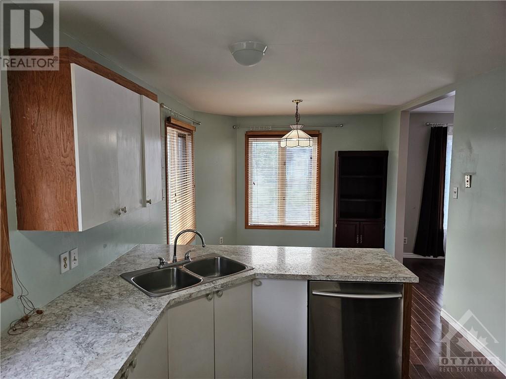 1 Marcasite Road, Ottawa, Ontario  K2L 4C5 - Photo 8 - 1362828
